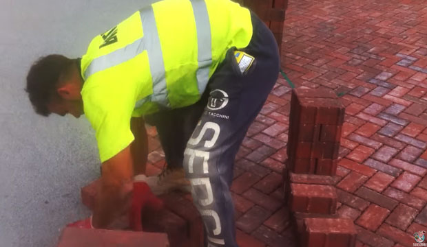 How to lay bricks in quickest possible time